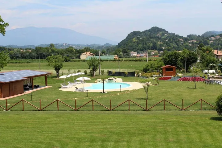 Country house for 5 people, with view and garden as well as pool - 1
