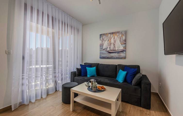 Ferienwohnung für 2 Personen, mit Balkon/Terrasse in Funtana - 2
