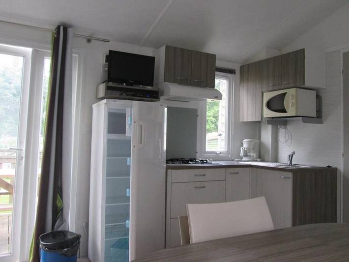 Camping Val de Boutonne - Mobilheim 6 personen - Bermuda 31m² + halbüberdachte Terrasse in Saint-Jean-d'Angély, Saint-Jean-d'Angély und Umgebung