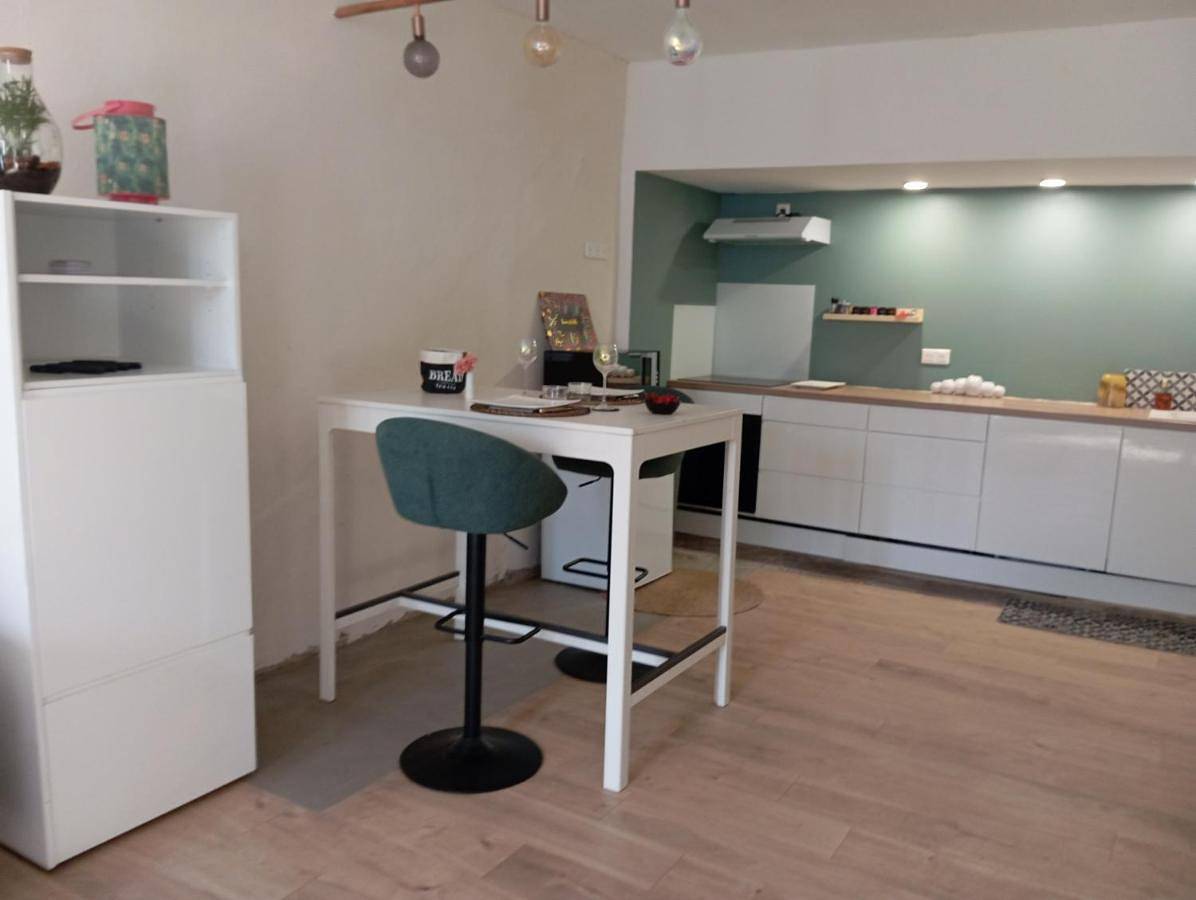 Appartement entier, One-Bedroom Apartment in Compeyre, Parc naturel régional des Grands Causses