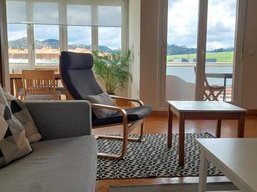Gîte pour 5 personnes, avec vue et piscine ainsi que terrasse et sauna à Zumaia
