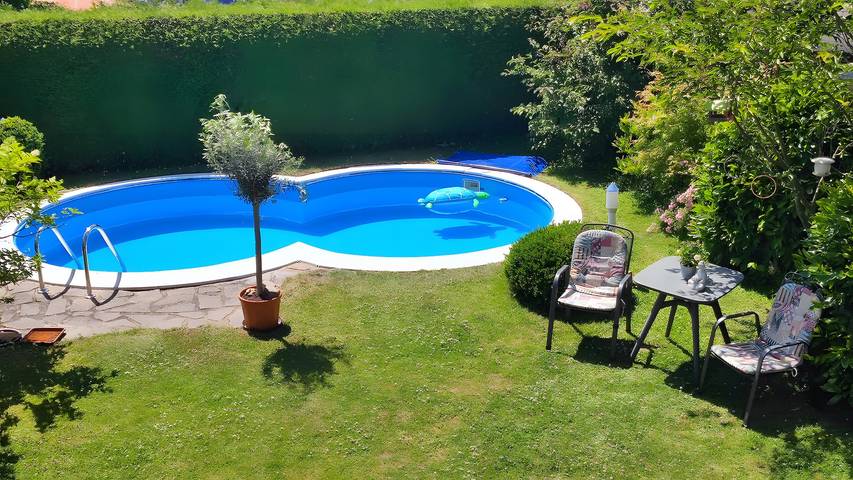 Ferienwohnung für 2 Personen, mit Balkon und Garten