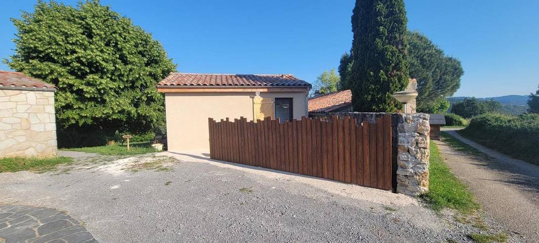 Chambre d’hôte pour 2 personnes, avec jardin ainsi que piscine et jacuzzi en Ardèche - 4