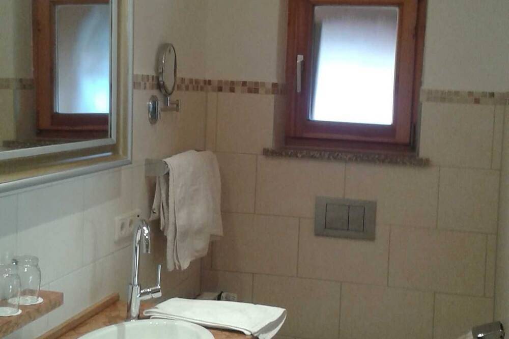 Apartamento nº 6, 2 ° piso, balcón al oeste - Gästehaus Johanna in Bad Wiessee, Alpes Bávaros