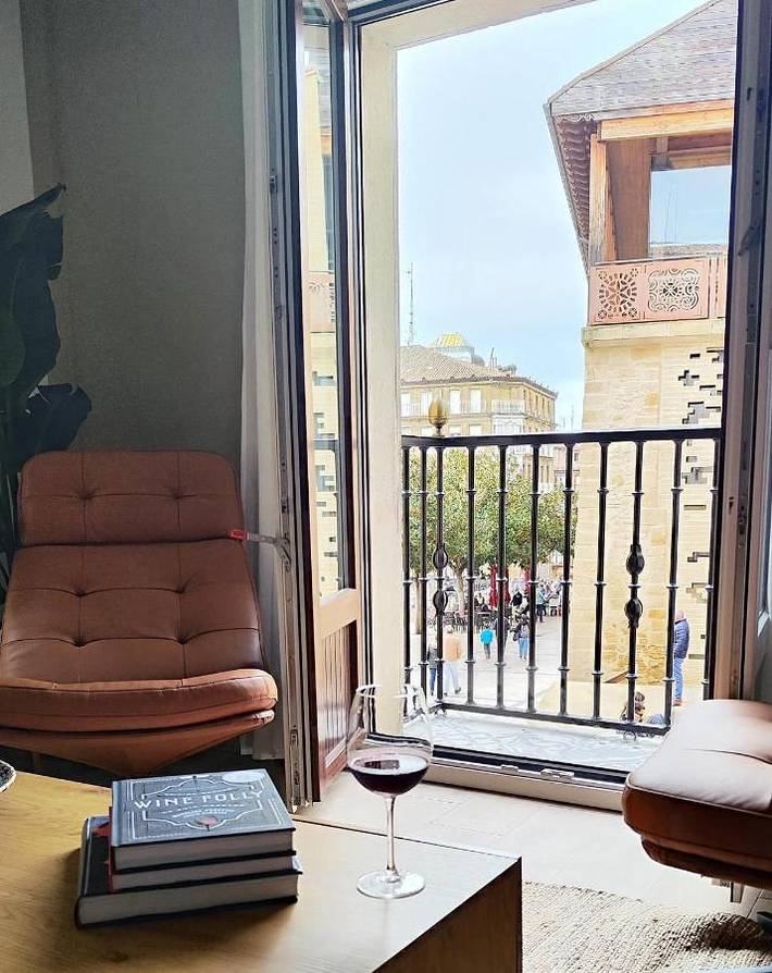 Gîte pour 8 personnes, avec vue et terrasse à Haro - 4