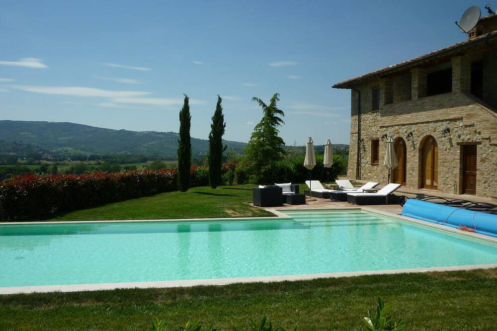 Villa with Heated pool Casa Fontanelle our property for rental in Umbria, Italy in Marsciano, Provincia de Perugia