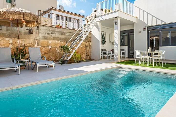 Ferienhaus für 4 Personen, mit Balkon und Garten in Palma