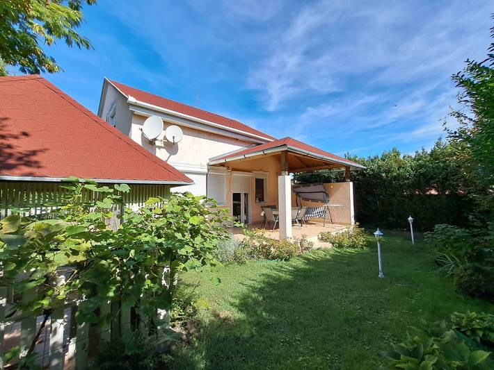 Ferienhaus für 7 Personen, mit Terrasse und Garten - 1