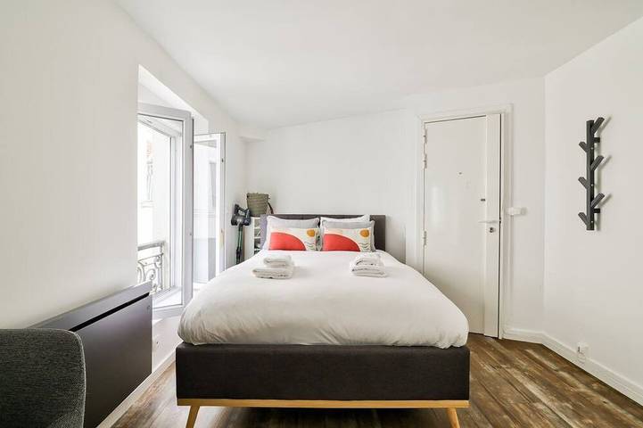 Entire apartment, Modern Studio at Montreuil - Paris in Montreuil, Seine-Saint-Denis
