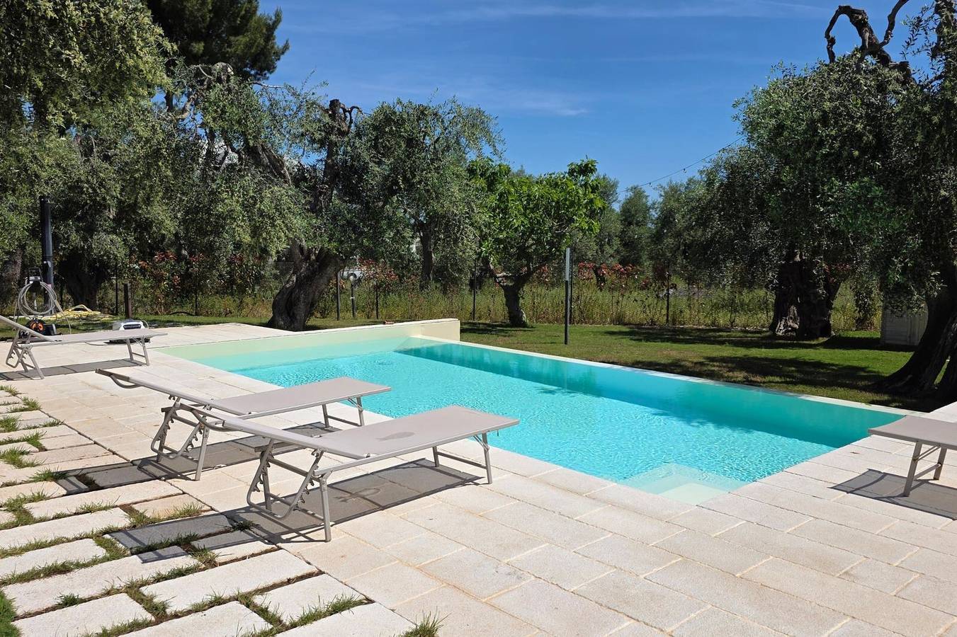 Ganze Wohnung, Apartment 'Pilone Del Monaco 5' mit Pool, Solarium und Garten in Vieste, Gargano