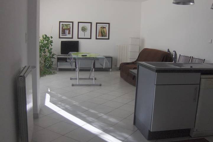 Gîte pour 4 personnes, avec terrasse à Pujaut - 3