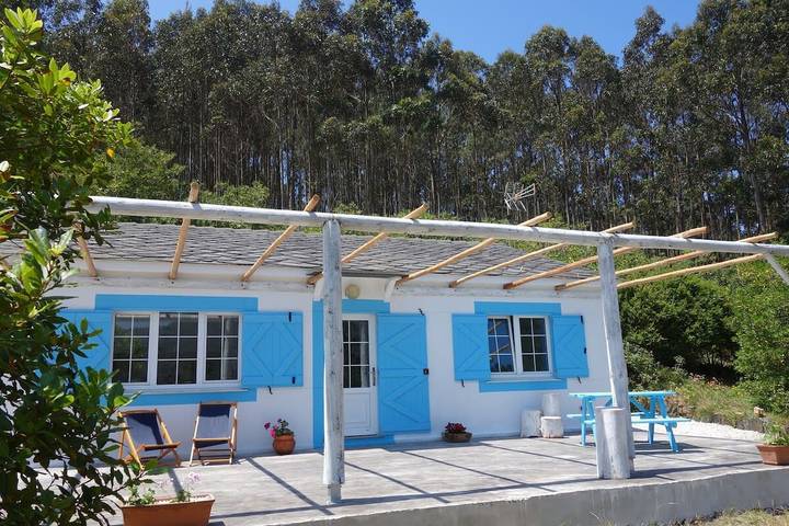 The Cliffs - Surf Lodge Esteiro in Praia de Esteiro (Ortigueira), Ortigueira