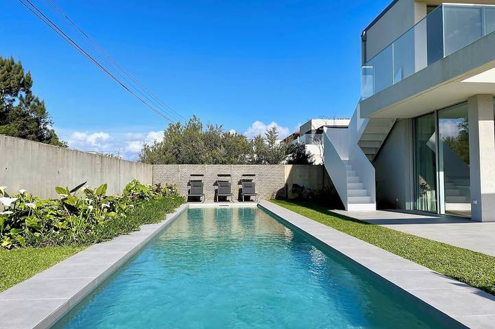 Location de vacances pour 8 personnes, avec jardin dans Mindelo