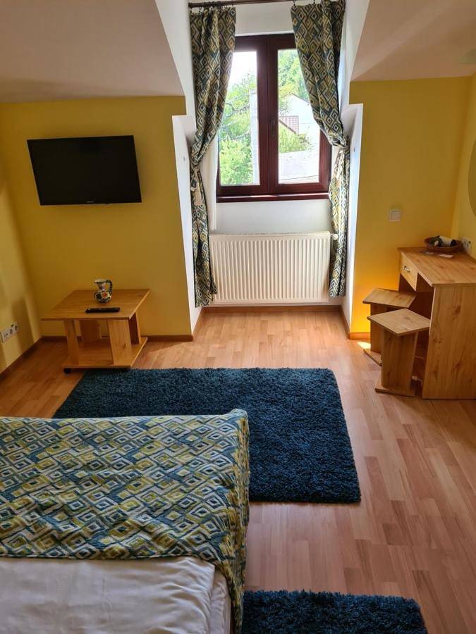 Gîte pour 2 personnes, avec jardin et vue à Sinaia - 2