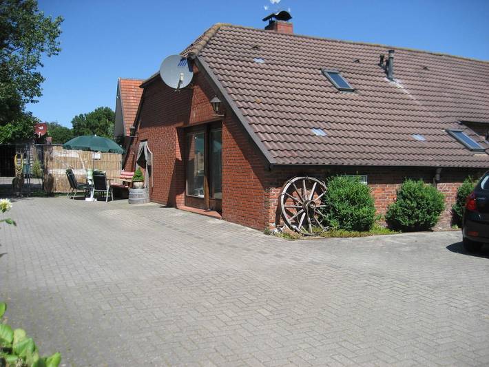 Ferienwohnung für 4 Personen, mit Terrasse in Rhauderfehn