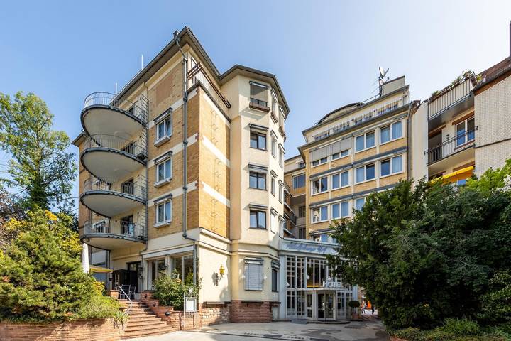 Hotel, mit Balkon/Terrasse und Terrasse in Aschaffenburg