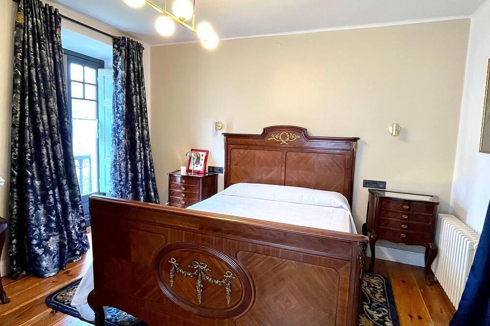 Casa Puebla History and Elegance in Cangas de Onís, Asturias Province