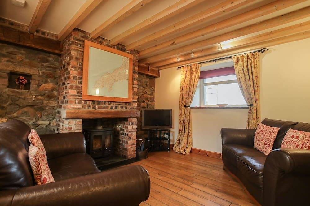 Glaslyn -  a cottage that sleeps 4 guests  in 2 bedrooms in Pwllheli, Gwynedd