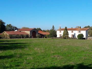 Chambre d’hôte pour 4 personnes, avec jardin dans Sèvremont