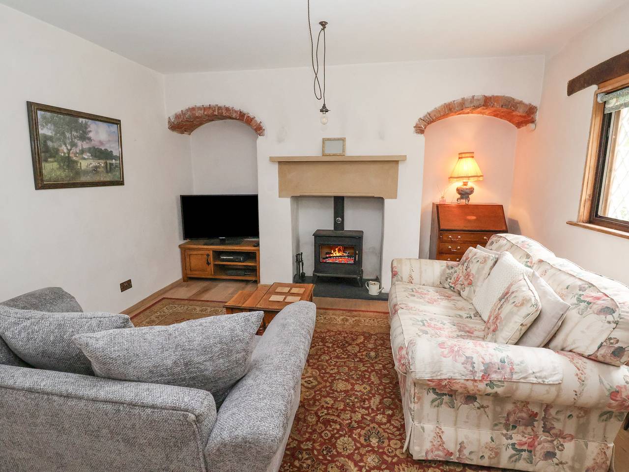 1 Fountain Cottages in Peckforton, Cheshire East