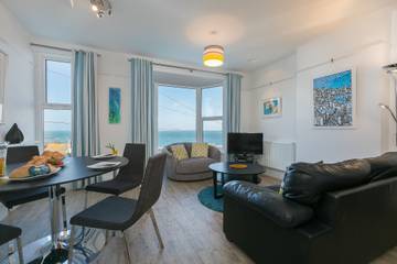 Holiday Home for 10 People in St. Ives, Cornwall, Photo 3