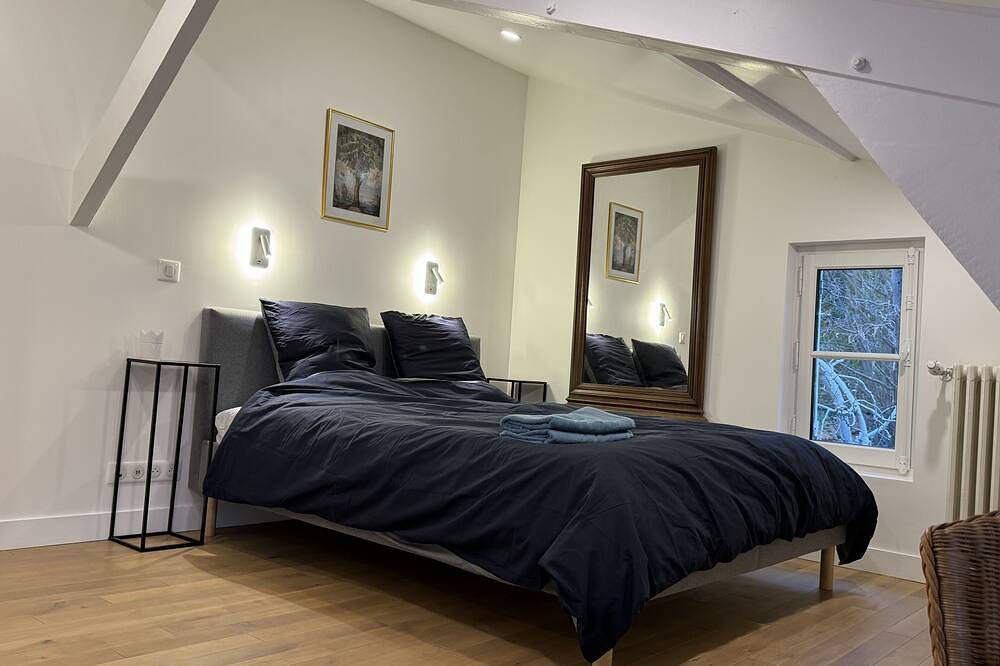 Maison 2 Chambres avec Jardin : Proche Paris, Versailles et Porte de Versailles in Meudon, Hauts-de-Seine
