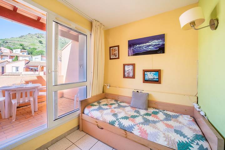 Gîte pour 4 personnes, avec terrasse et piscine, animaux acceptés à Cerbère - 2