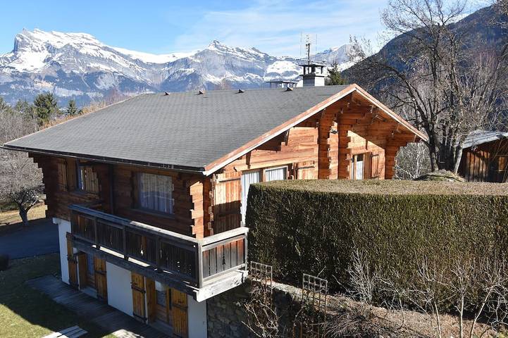 Casa rural para 10 personas, con jardín y balcón - 1
