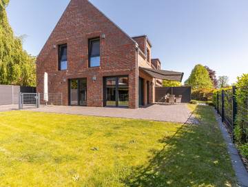 Ferienhaus für 3 Personen, mit Terrasse und Garten sowie Sauna, kinderfreundlich in Esens