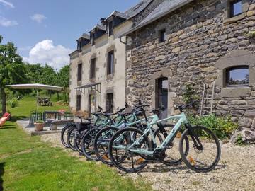 Chambre d’hôte pour 2 personnes, avec jardin dans Thérondels