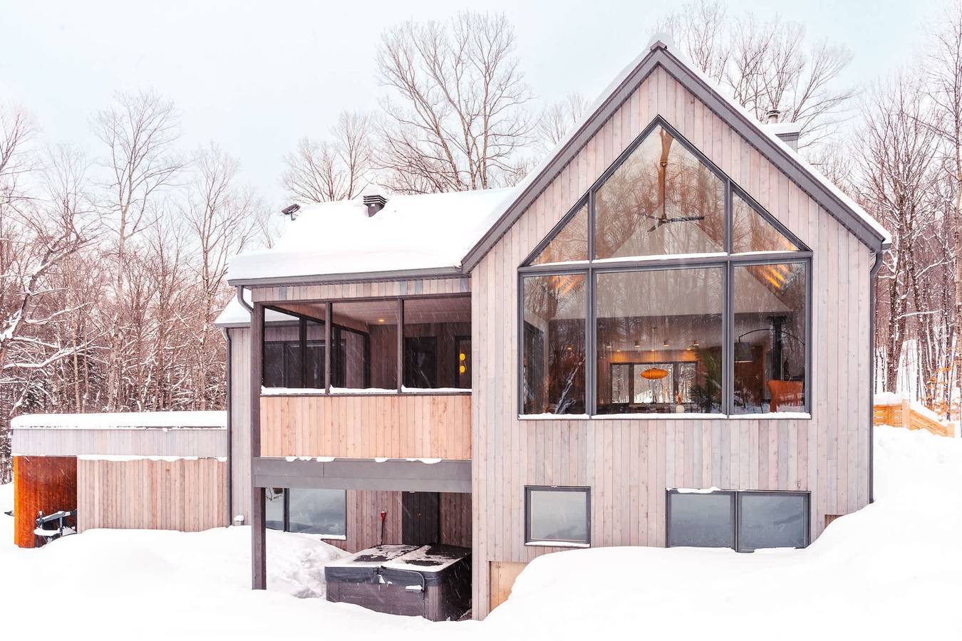 Le coup de coeur du Lac Sup rieur Citq 313677 in Lac-Supérieur, Quebec