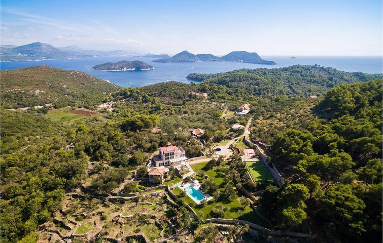 Urlaub am Meer: Gemütliches Apartment mit 1 Schlafzimmer, Pool und WLAN in Grad Dubrovnik, Dubrovnik-Neretva
