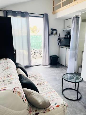 Gîte pour 2 personnes, avec terrasse à Marignane