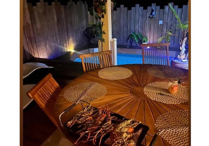 Villa pour 6 personnes, avec vue ainsi que jardin et piscine, adapté aux familles à Sainte-Anne (Martinique) - 3