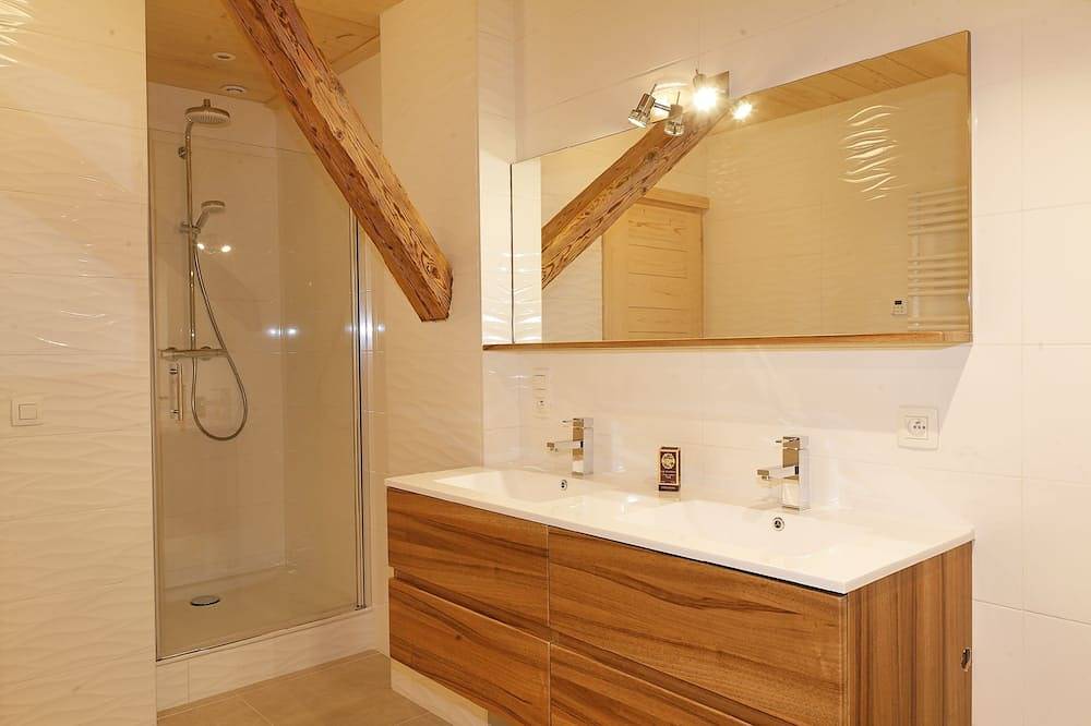 Apartamento entero, Apartamento de 3 * '' Mont Blanc '', 125 m², en las laderas, de 8 a 10 pers. in Cordón, Pays du Mont-Blanc
