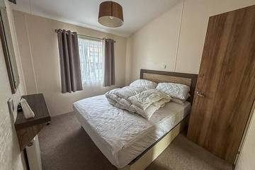 Glamping for 8 People in Mersea Island, Colchester, Photo 1