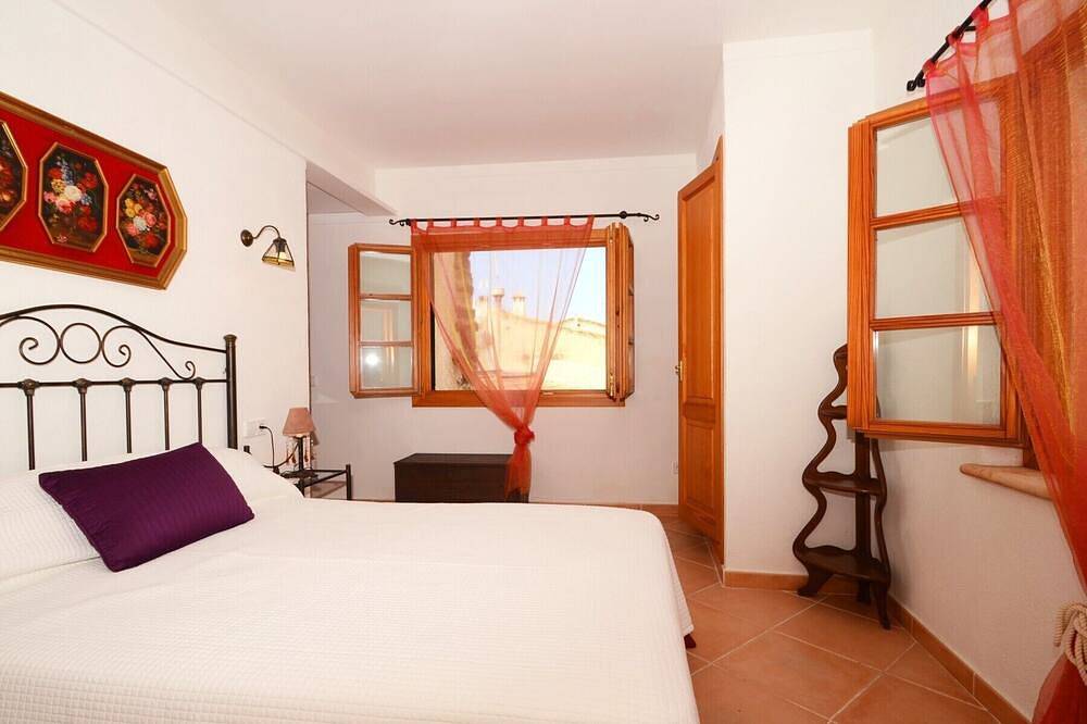 C. Sant Jaume in Alcudia Wifi in Alcudia Casco Antiguo, Alcúdia