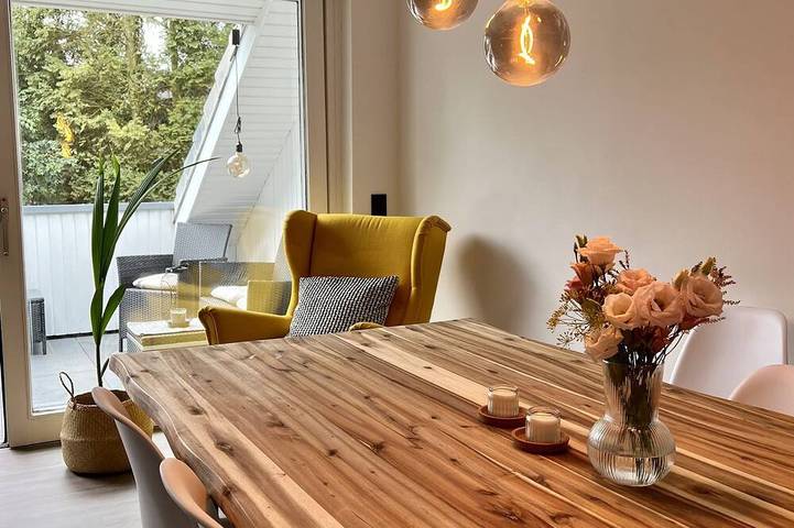 Ferienwohnung für 8 Personen, mit Balkon und Whirlpool sowie Garten und Sauna