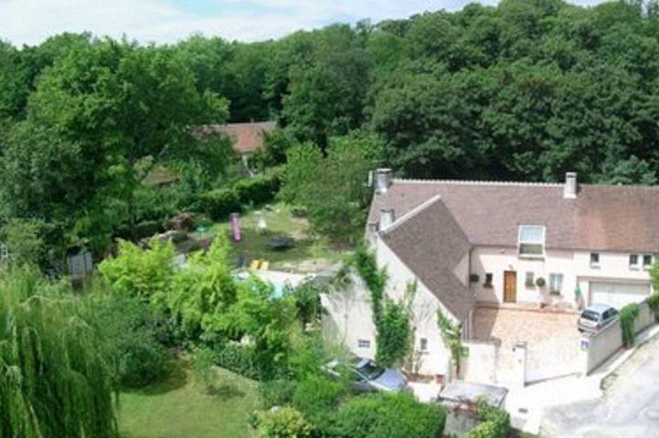 Location de vacances pour 8 personnes, avec Terrasse et Jardin à Moigny-sur-École