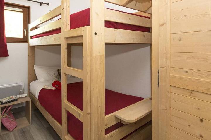 Appartement entier, Wifi, pied des pistes de ski, piscine, balcon, parking, télévision, casier à ski, 26m² in Saint-Sorlin-d'Arves, Région de Saint-Jean-de-Maurienne