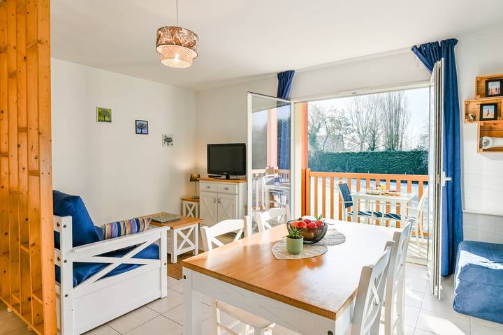 Appartement de vacances pour 4 personnes, avec piscine et jardin