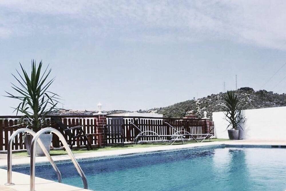 Sea views House ~ Private Pool -Outdoors garden & Barbacue in Segur de Calafell, Calafell