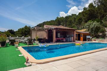 Holiday Rental for 4 People in Roquefort-la-Bédoule, Mediterranean Coast (France), Photo 1