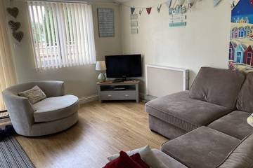 Holiday Rental for 6 People in St. Leonards and St. Ives, Dorset, Photo 3