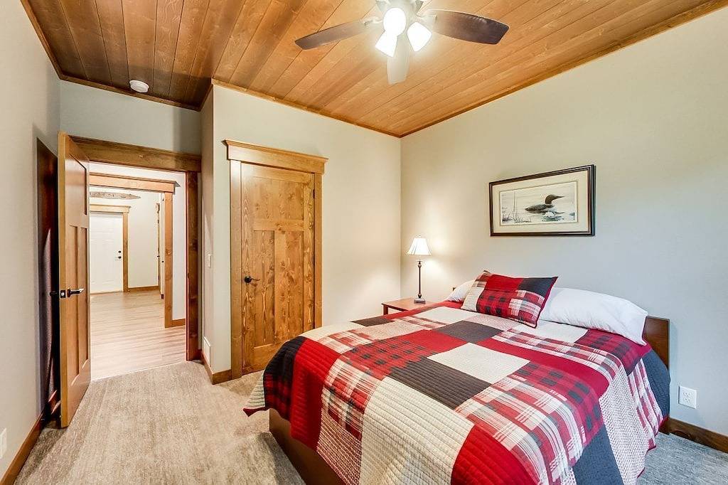 Ivy Lane liegt am Crosslake und ist Teil der Whitefish Seekette in Crosslake, Crow Wing County