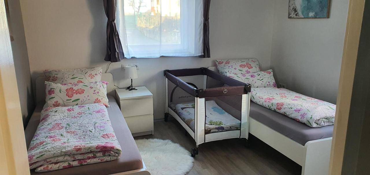 Ganze Wohnung, Ferienwohnung Christel und Andreas in Sulzfeld, Rhön-Bayern