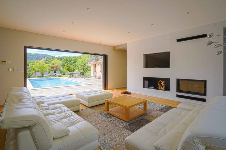 Villa pour 8 personnes, avec jardin ainsi que jacuzzi et terrasse, animaux acceptés dans l' Aveyron - 3