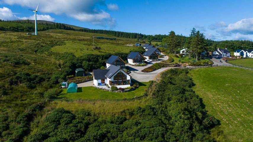 Casa rural para 6 personas, con jacuzzi además de sauna y jardín - 1