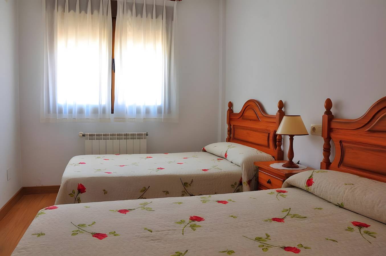 Ganze Wohnung, Ferienwohnung 'El Balcón De Onís' mit Bergblick in La Robellada, Onís