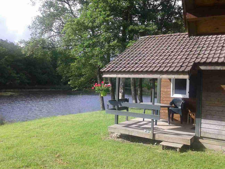 Camping de l'Etang du Merle  - Chalet 5 personnes - Chalet | 4/5 pers in Etang du Merle, Crux-la-Ville